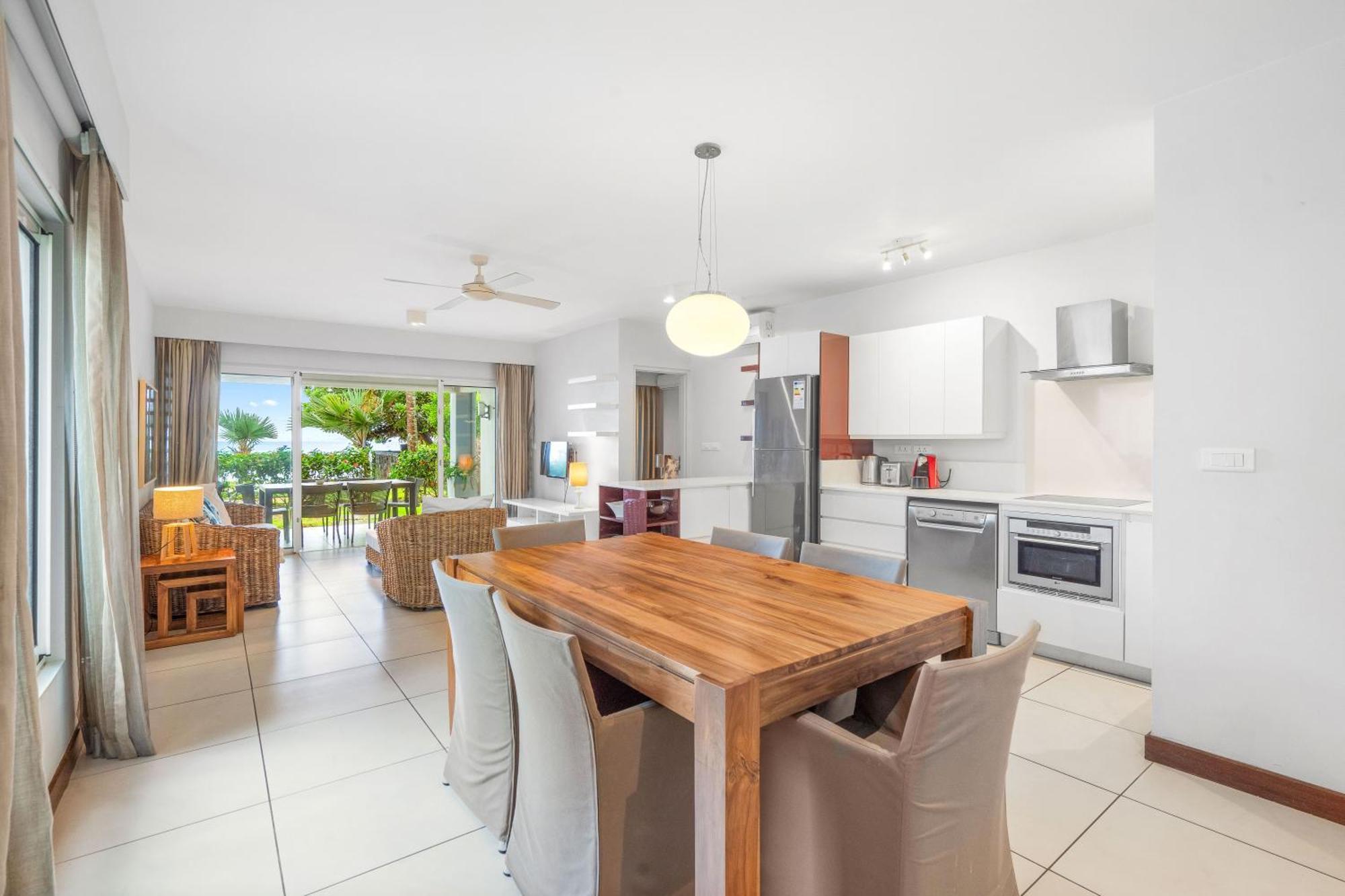 Kanope Bay - Holiday Beachfront Apartments Pointe aux Biches Bagian luar foto