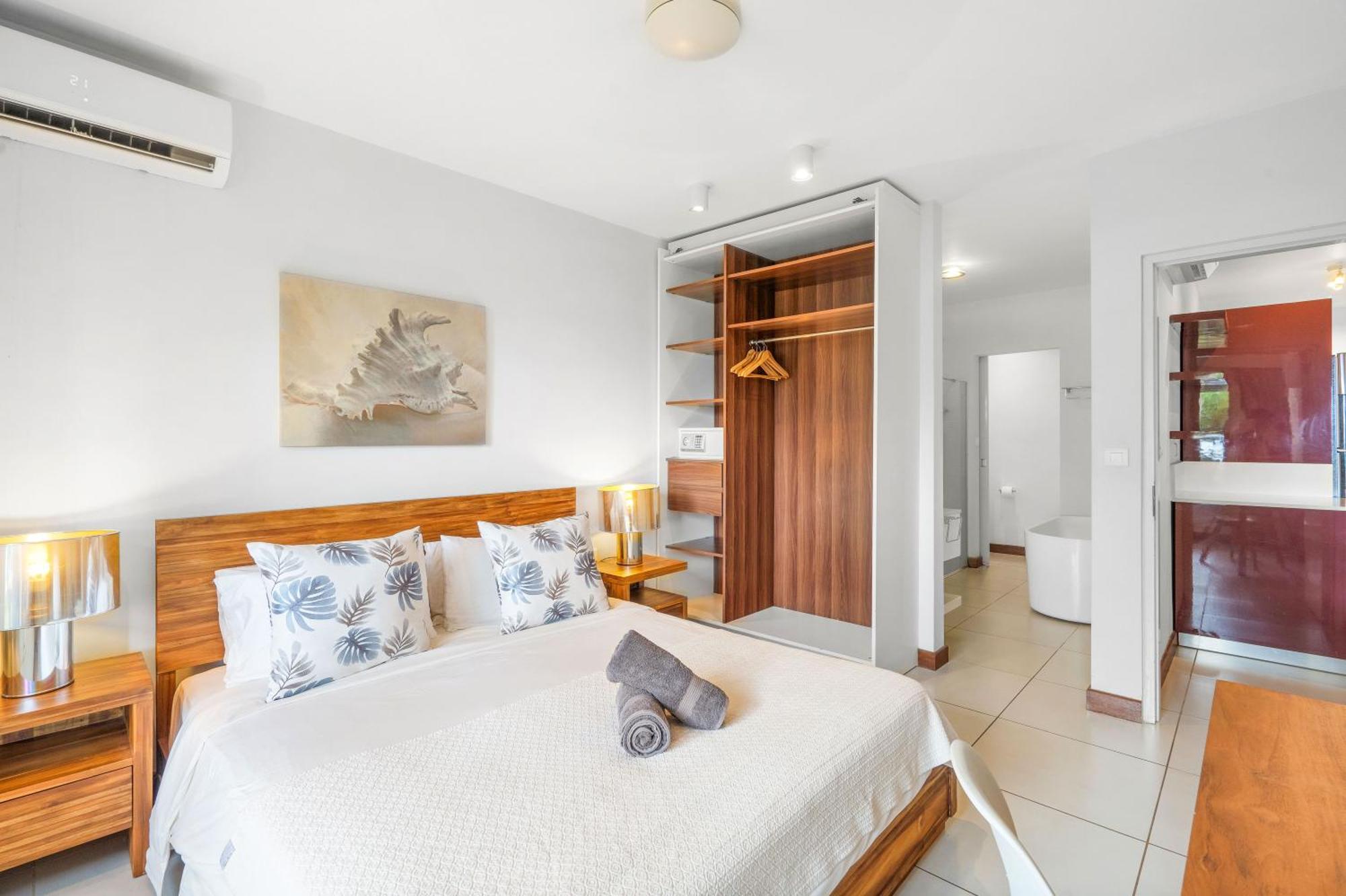 Kanope Bay - Holiday Beachfront Apartments Pointe aux Biches Bagian luar foto