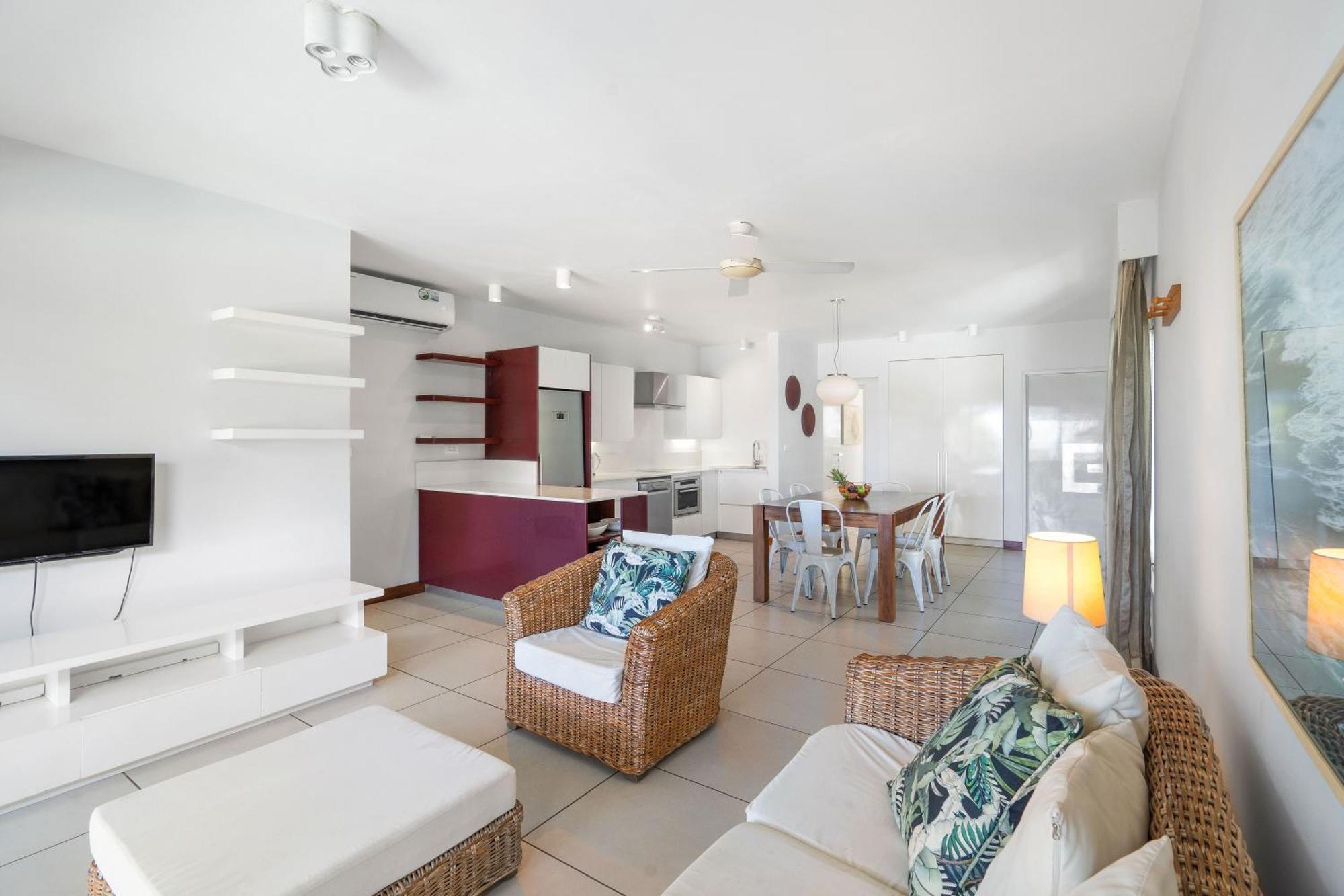 Kanope Bay - Holiday Beachfront Apartments Pointe aux Biches Bagian luar foto