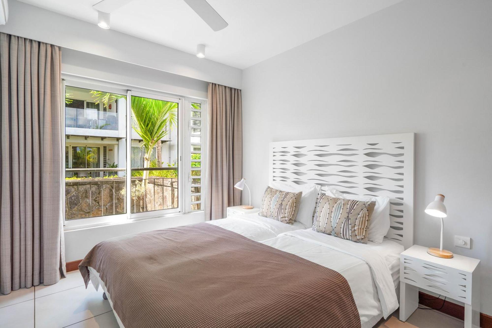 Kanope Bay - Holiday Beachfront Apartments Pointe aux Biches Bagian luar foto