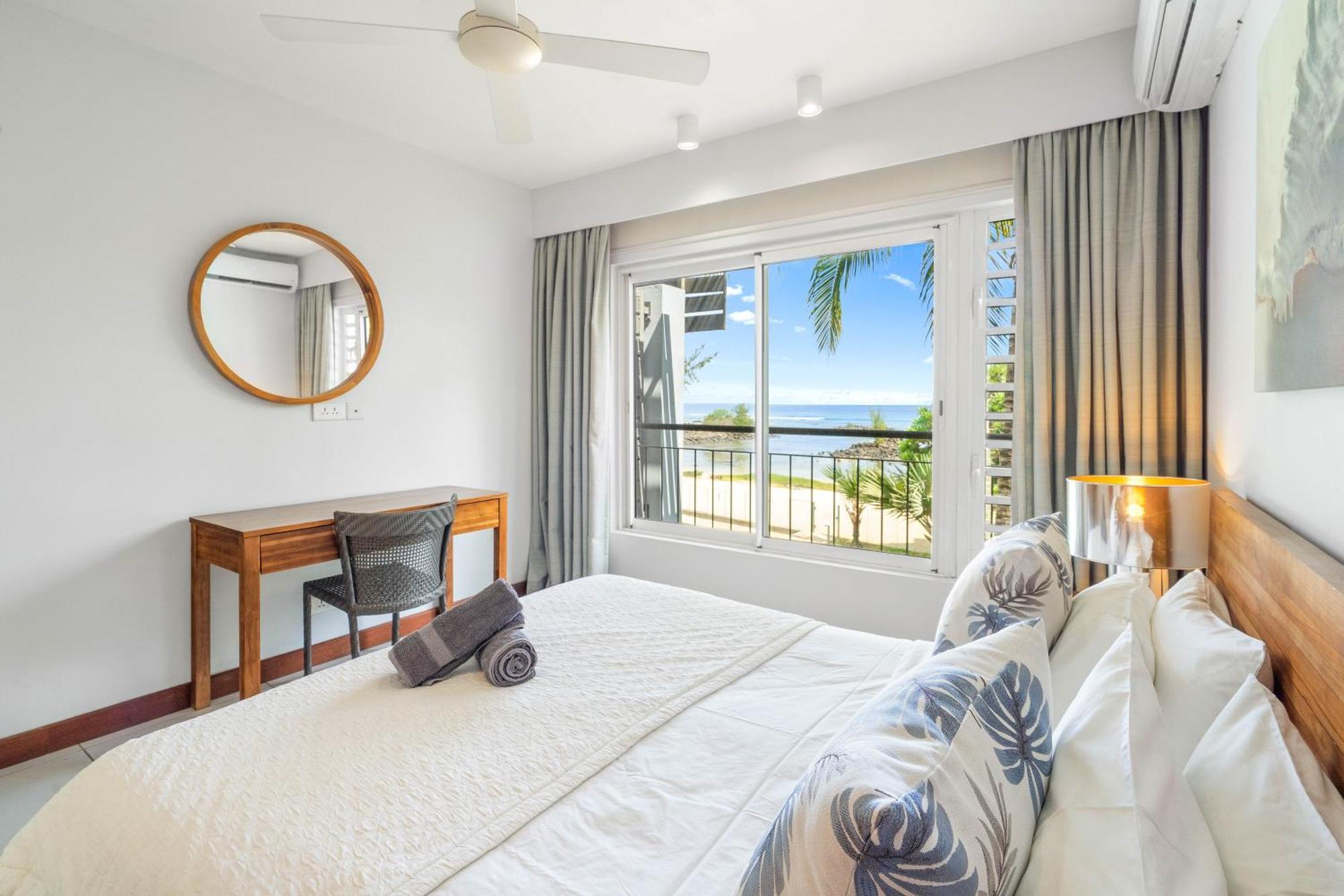Kanope Bay - Holiday Beachfront Apartments Pointe aux Biches Bagian luar foto