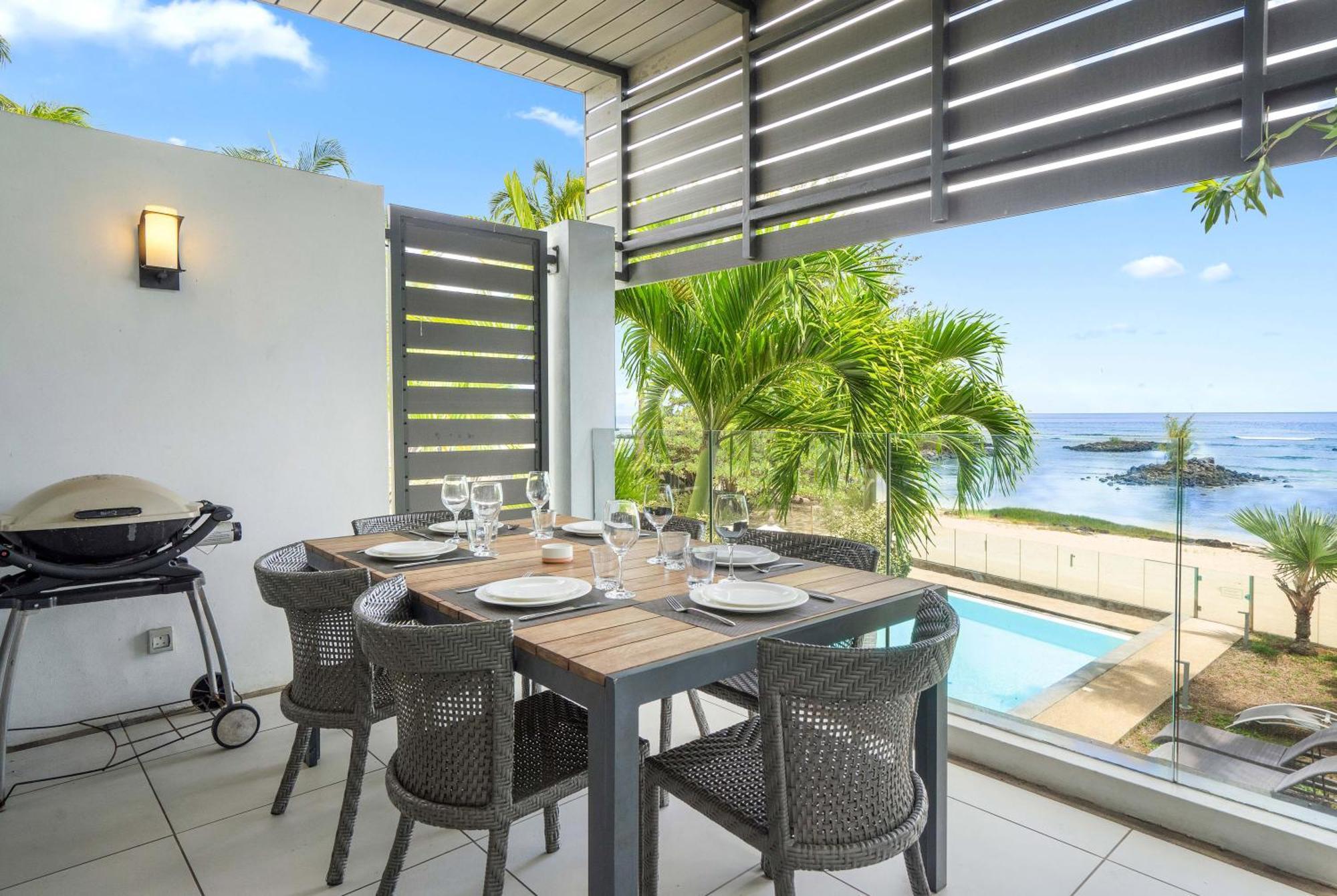 Kanope Bay - Holiday Beachfront Apartments Pointe aux Biches Bagian luar foto