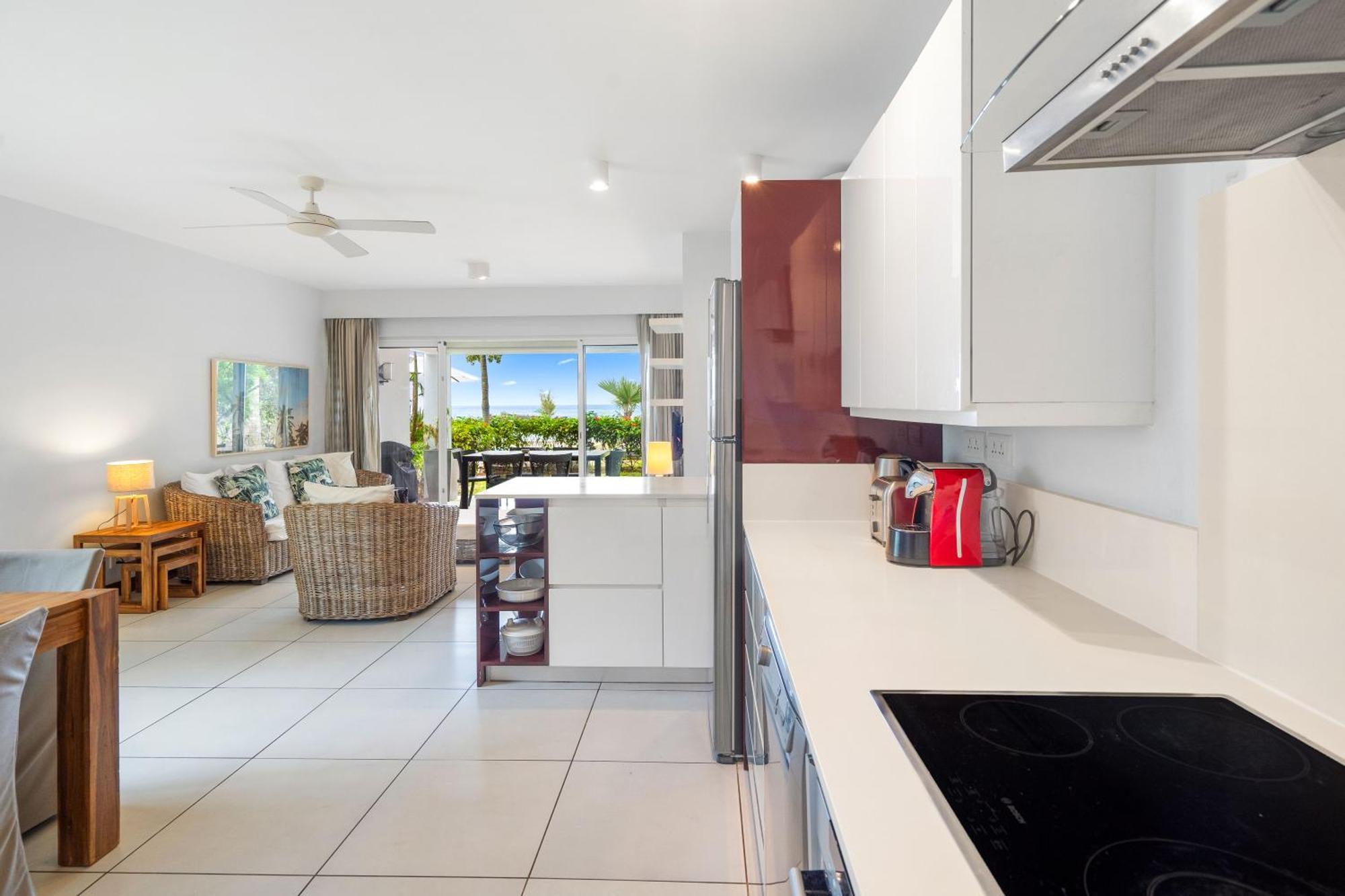 Kanope Bay - Holiday Beachfront Apartments Pointe aux Biches Bagian luar foto