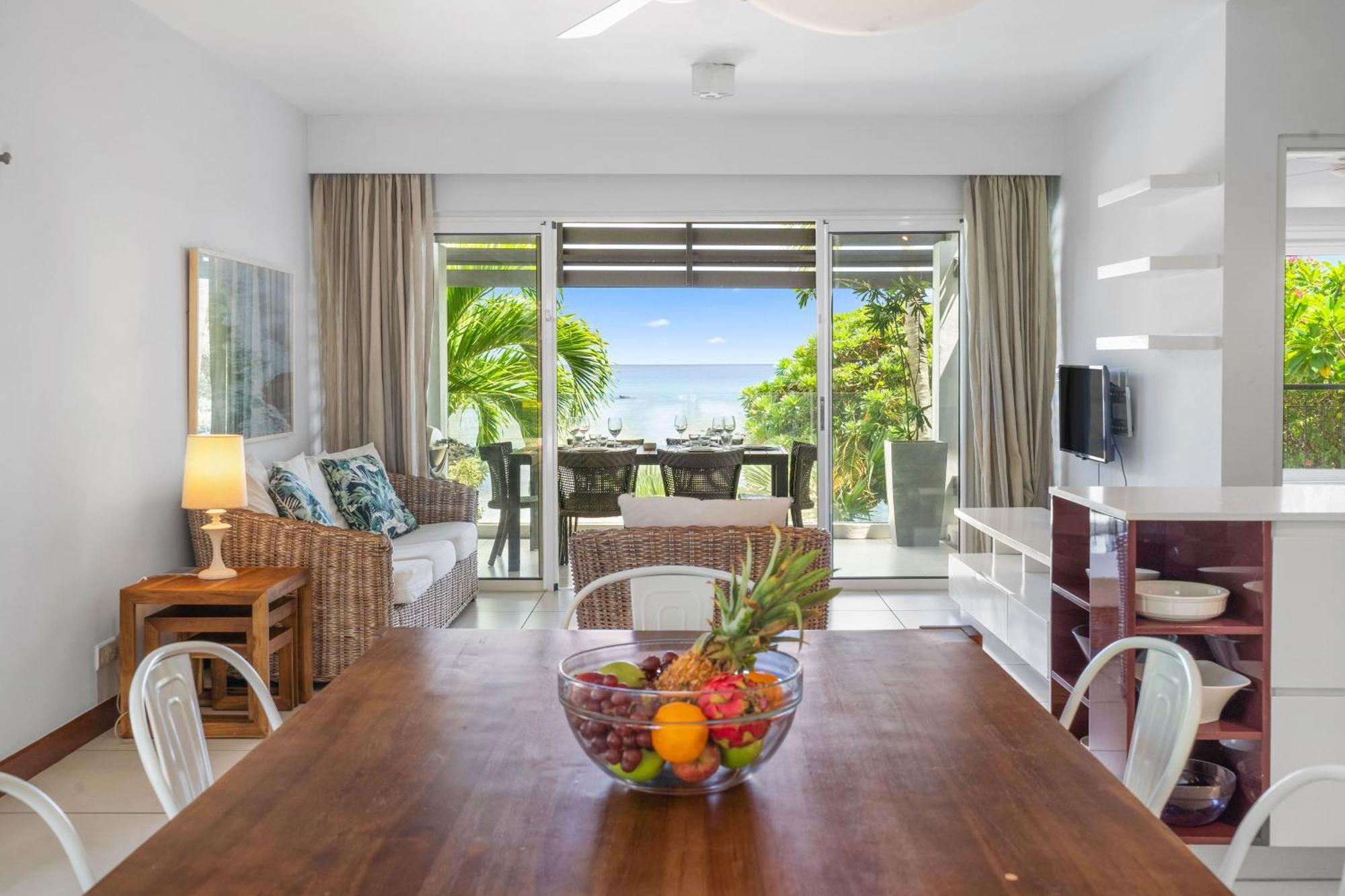 Kanope Bay - Holiday Beachfront Apartments Pointe aux Biches Bagian luar foto